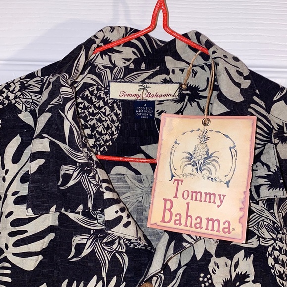 Tommy Bahama Other - TOMMY BAHAMA SHORT SLEEVE MANE’S SHIRT SIZE M